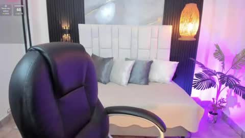 selene_diior online show from August 15, 10:19 am