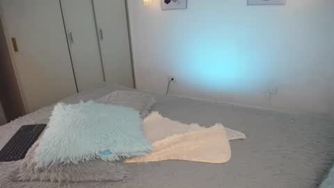 selene_rouse_ online show from August 6, 3:38 am