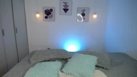 selene_rouse_ online show from August 12, 3:42 am