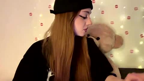 Mila online show from August 14, 11:25 am