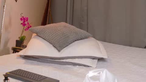Selene Nova online show from August 11, 9:17 pm