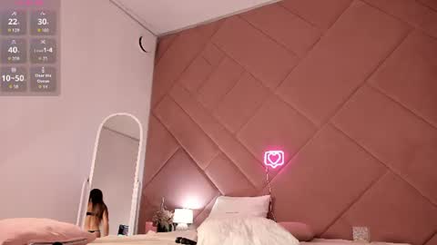 Selene online show from August 4, 6:43 am