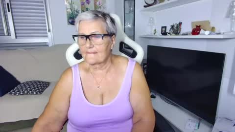 Selenna online show from July 12, 4:46 pm