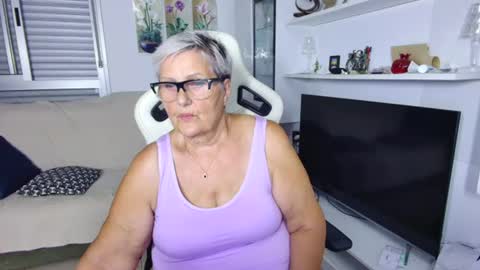 Selenna online show from July 12, 6:03 pm
