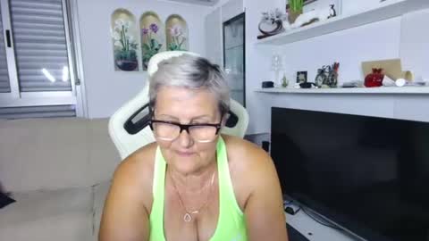 Selenna online show from July 16, 7:47 pm