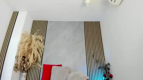 Selenne online show from July 15, 7:42 am