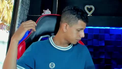 selfsuck_balls online show from May 29, 12:29 pm