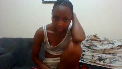 selina934664 online show from September 4, 9:35 am