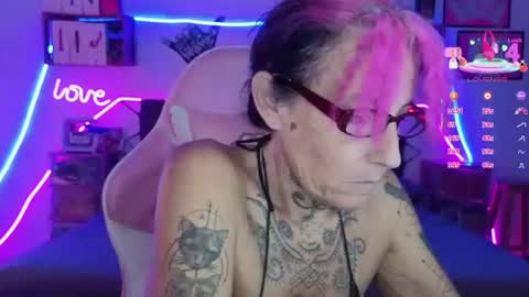 Selvaggia Del Caribe online show from August 7, 9:37 pm