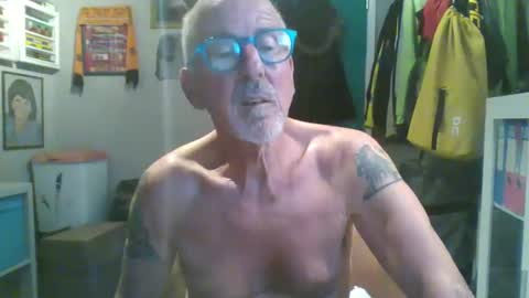 semajstretsa online show from May 17, 9:38 pm