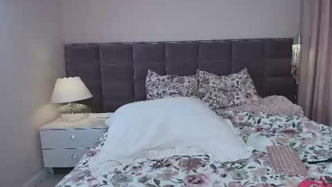 Jasmine online show from August 1, 4:46 pm