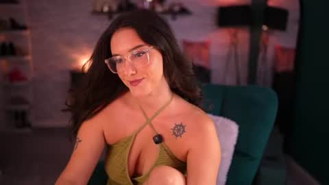 Jasmine online show from July 11, 2:45 pm