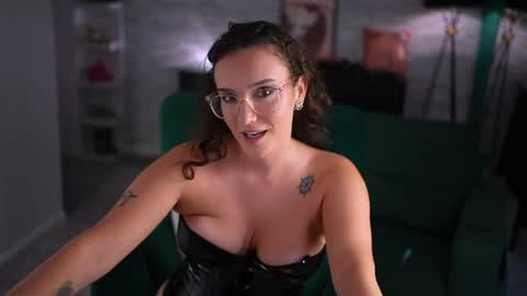 Jasmine online show from July 12, 5:52 pm