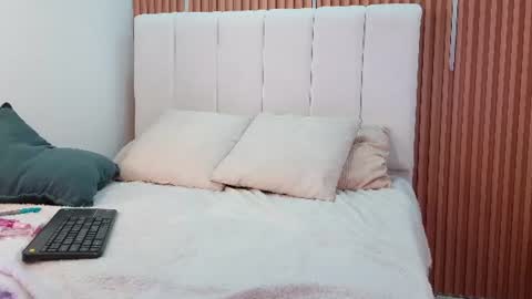 Sensual Kim77 online show from August 14, 7:39 pm