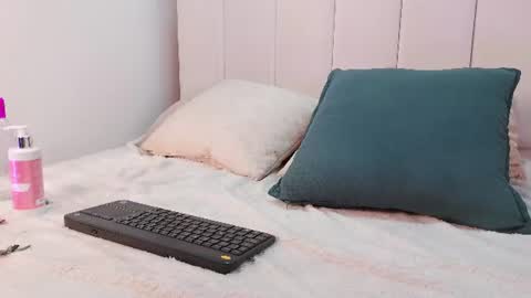 Sensual Kim77 online show from August 14, 10:02 pm