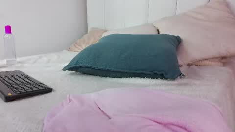 Sensual Kim77 online show from August 15, 5:50 pm