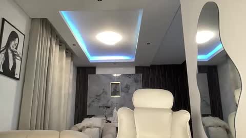 sensual_little_angel online show from June 4, 1:31 am