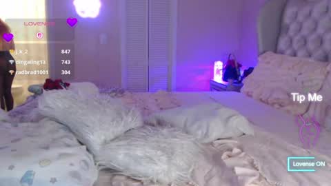V online show from August 6, 11:37 pm