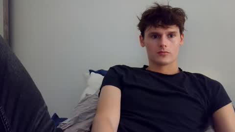 Cam online show from April 17, 1:34 am