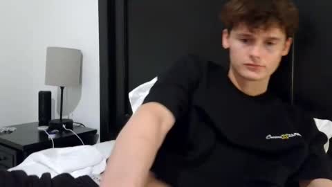 Cam online show from May 1, 4:16 am