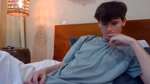Cam online show from May 4, 1:33 am