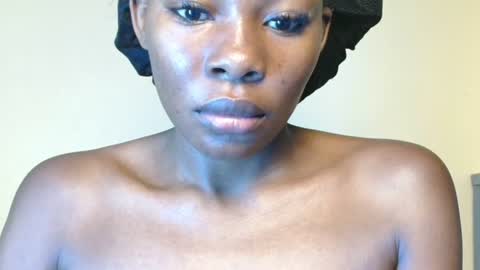 sensuous_scarlet online show from August 10, 12:28 pm