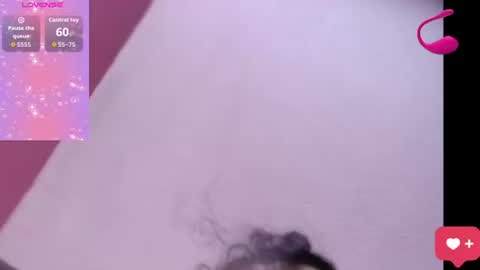 Seraphinemoont online show from July 1, 3:35 pm