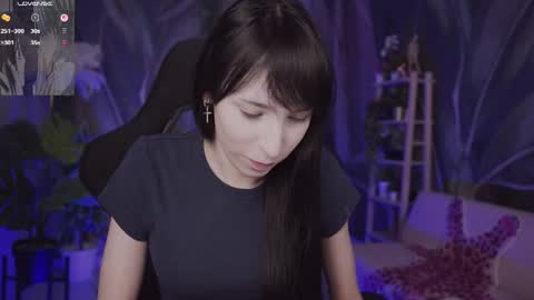 Sera online show from August 4, 5:43 pm