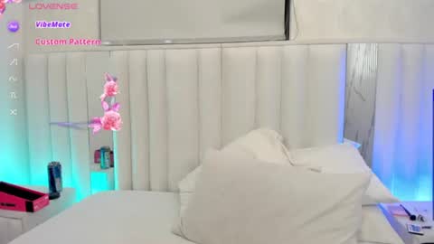 SERENA online show from August 14, 7:01 am