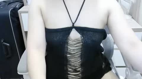 Lina online show from August 9, 8:26 am