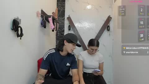 max and lissa online show from August 7, 8:36 am