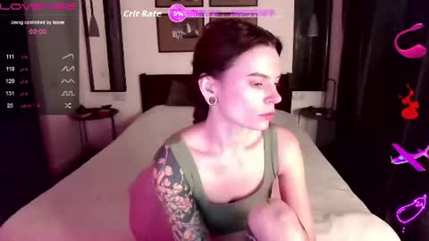 serenamilss online show from August 5, 11:08 am
