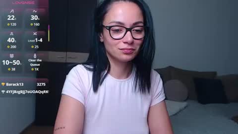 SereneSophi online show from June 14, 5:59 am
