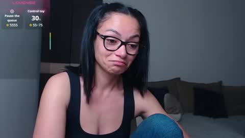 SereneSophi online show from June 18, 2:44 am