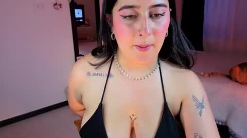 Serenna Cruz online show from August 12, 11:07 pm