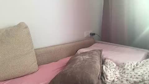 Mira online show from August 9, 1:01 pm