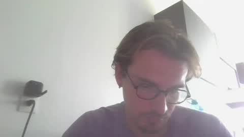 mier online show from April 27, 6:24 pm