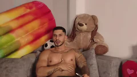 seth_vega_ online show from July 1, 1:18 am
