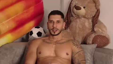 seth_vega_ online show from July 1, 11:27 pm
