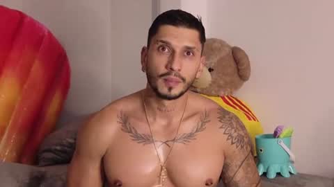 seth_vega_ online show from July 6, 1:42 am
