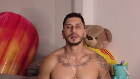 seth_vega_ online show from July 6, 2:59 am