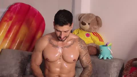 seth_vega_ online show from July 6, 11:08 pm