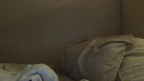 seturselfonfyre online show from July 25, 4:49 am