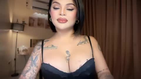 tan online show from August 9, 6:09 pm