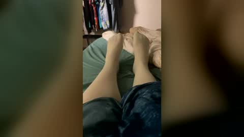 sexifeetz online show from June 16, 4:33 am