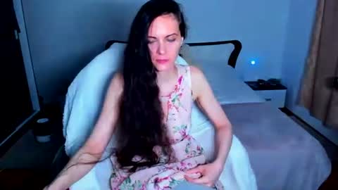 sexqueen1111 online show from August 4, 9:06 am