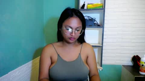sexuallyattractive_mae online show from July 6, 7:55 am
