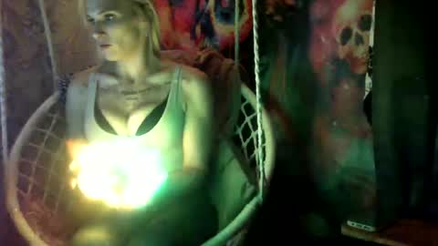 Leeah CloudZzz online show from July 20, 11:02 am