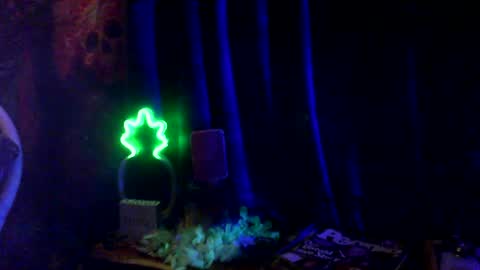 Leeah CloudZzz online show from July 22, 2:41 pm