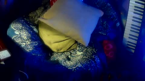 Leeah CloudZzz online show from August 7, 2:28 pm